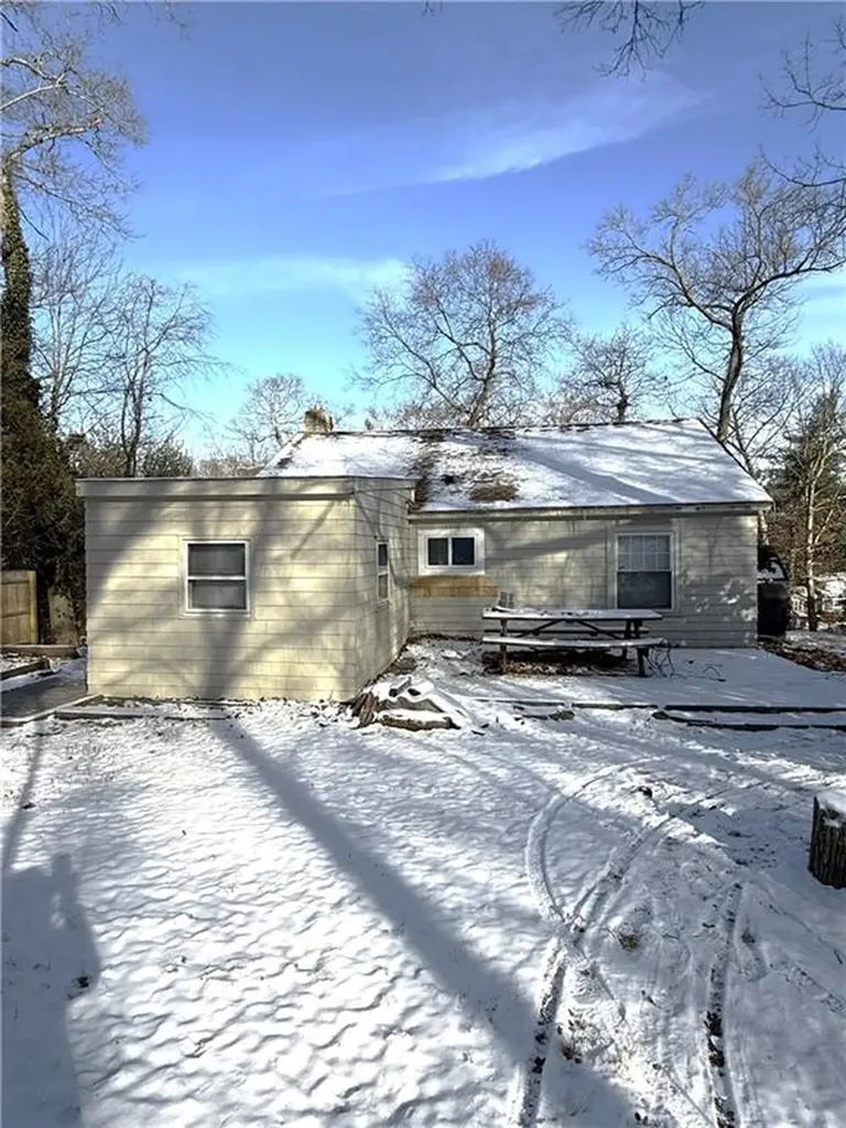 212 Farnum Pike Smithfield RI 02917