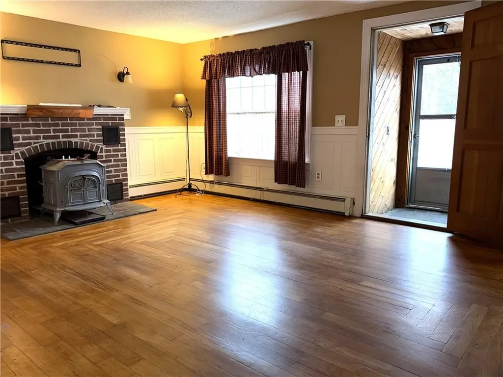 212 Farnum Pike Smithfield RI 02917