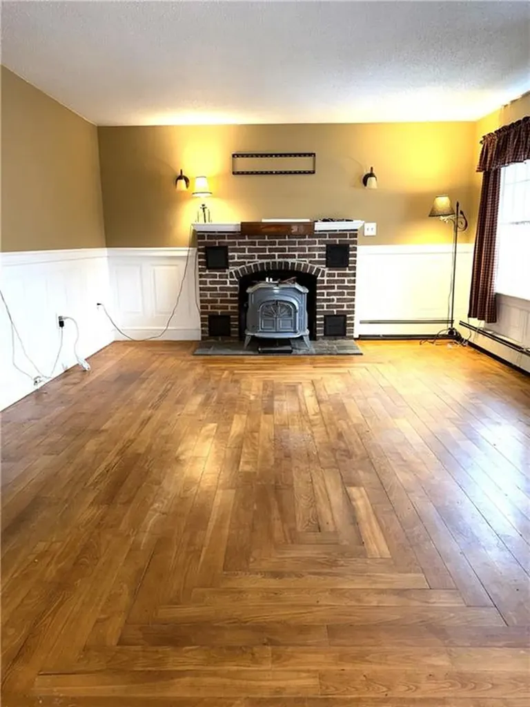 212 Farnum Pike Smithfield RI 02917
