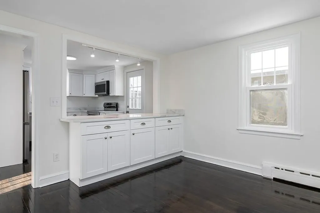 92 Pawtuxet Terrace West Warwick RI 02893