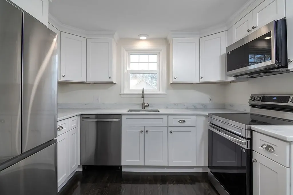 92 Pawtuxet Terrace West Warwick RI 02893
