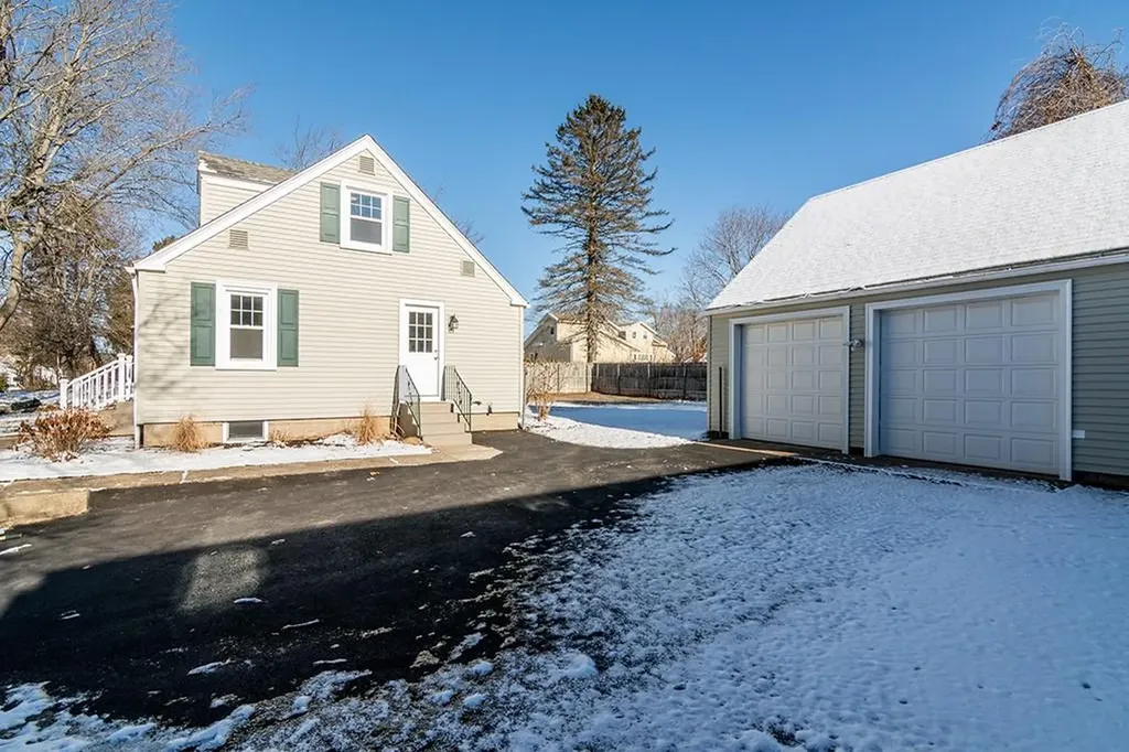 92 Pawtuxet Terrace West Warwick RI 02893