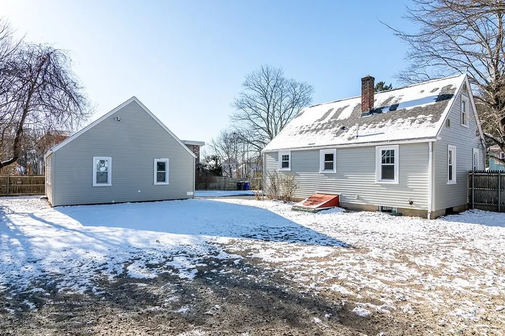 92 Pawtuxet Terrace West Warwick RI 02893