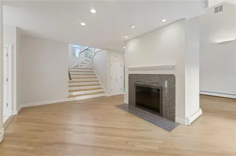 11 Windrose Circle Exeter RI 02822