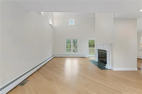 11 Windrose Circle Exeter RI 02822