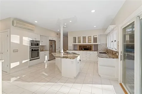 11 Windrose Circle Exeter RI 02822