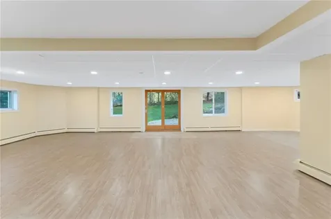 11 Windrose Circle Exeter RI 02822