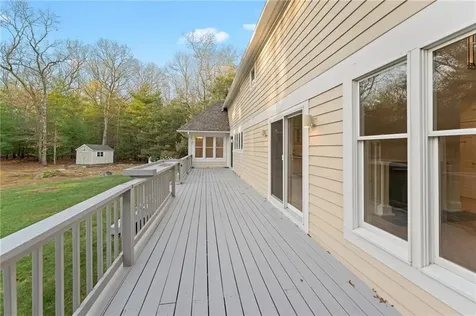 11 Windrose Circle Exeter RI 02822