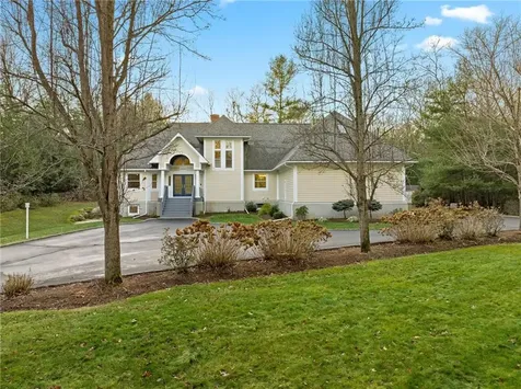 11 Windrose Circle Exeter RI 02822