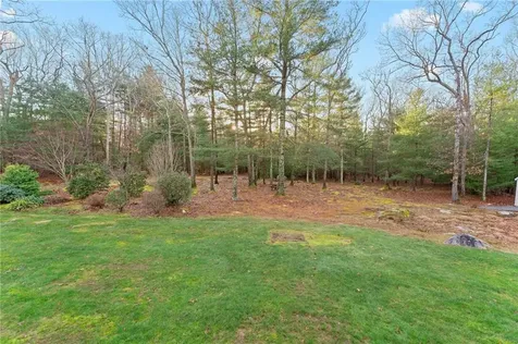 11 Windrose Circle Exeter RI 02822