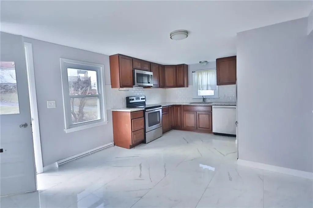 549 Willow Street Woonsocket RI 02895