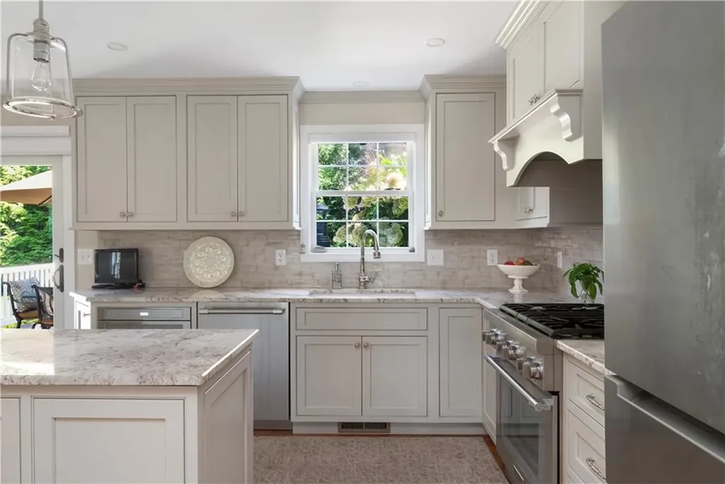 57 Laura Circle Cranston RI 02920