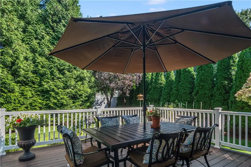 57 Laura Circle Cranston RI 02920