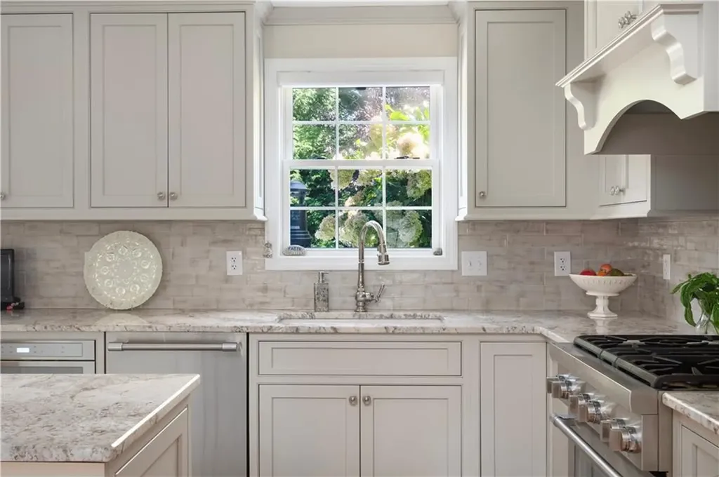 57 Laura Circle Cranston RI 02920