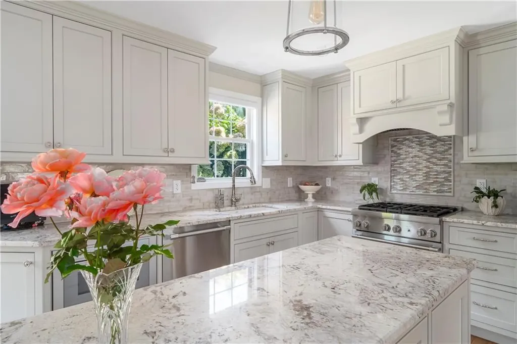 57 Laura Circle Cranston RI 02920