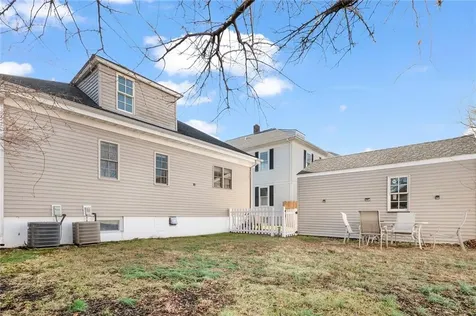 48 Whittier Road Pawtucket RI 02861