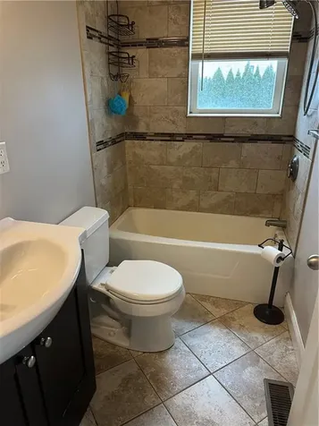 45 Sweetbriar Avenue East Providence RI 02915