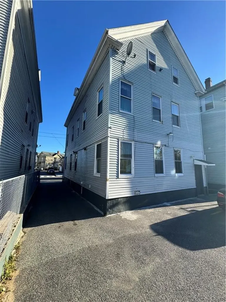 431 Cranston Street Providence RI 02907