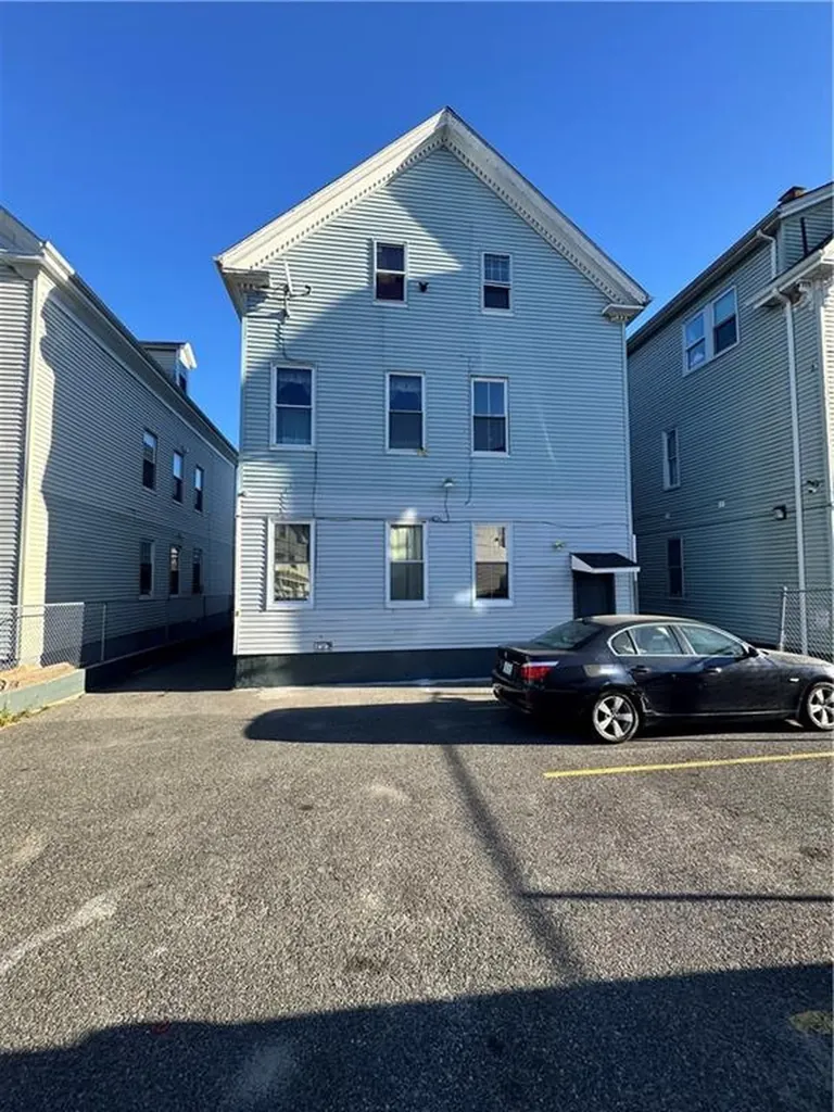 431 Cranston Street Providence RI 02907