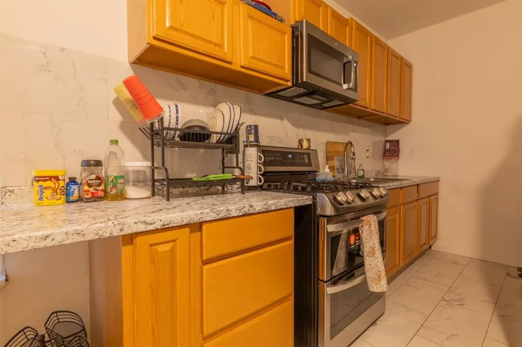 431 Cranston Street Providence RI 02907