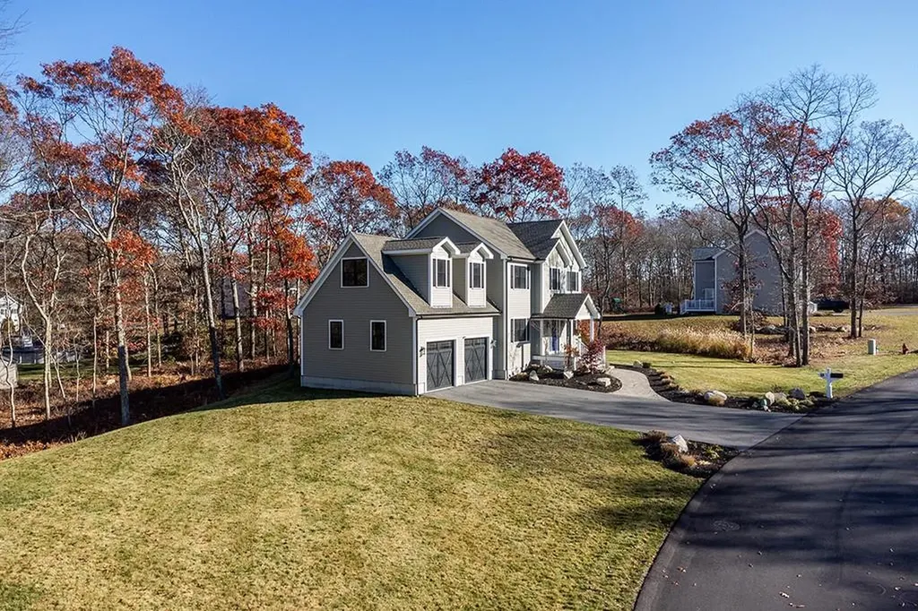 28 Lyne Road Tiverton RI 02878