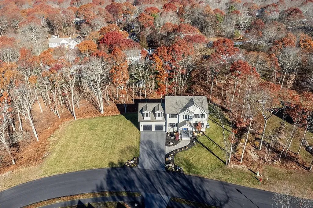 28 Lyne Road Tiverton RI 02878