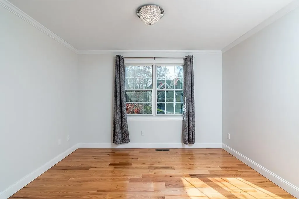 28 Lyne Road Tiverton RI 02878