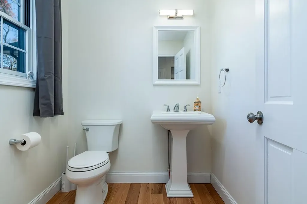 28 Lyne Road Tiverton RI 02878