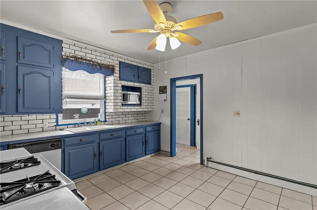 258 Perrin Avenue Pawtucket RI 02861