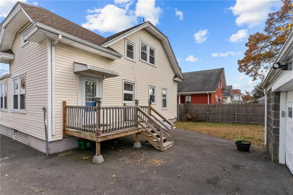258 Perrin Avenue Pawtucket RI 02861