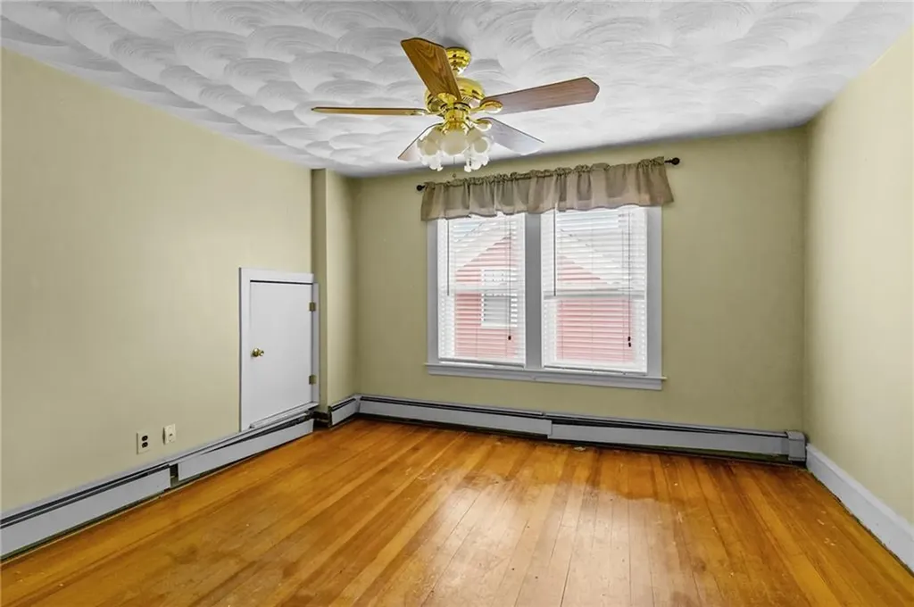 258 Perrin Avenue Pawtucket RI 02861