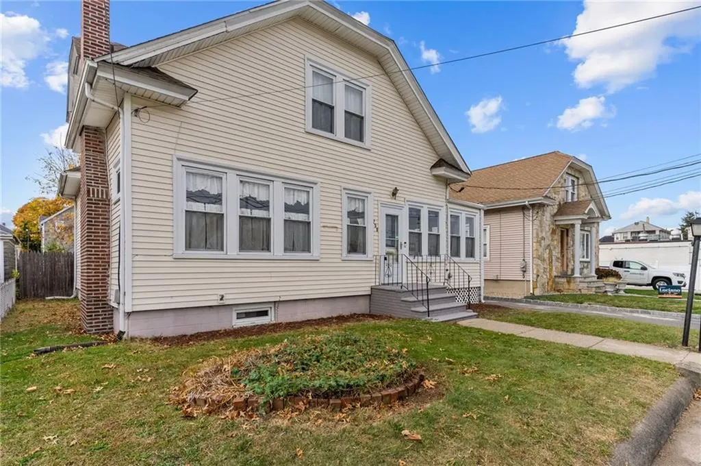 258 Perrin Avenue Pawtucket RI 02861