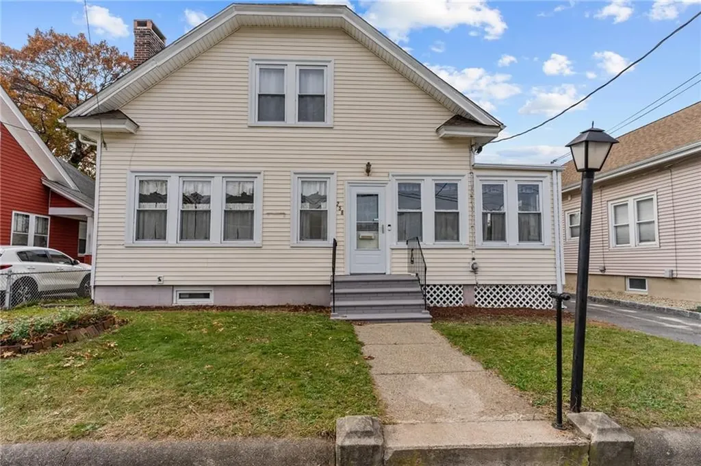 258 Perrin Avenue Pawtucket RI 02861