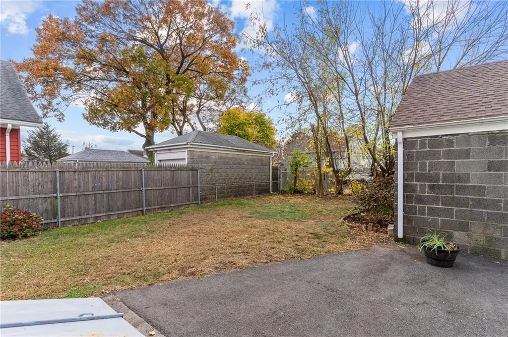 258 Perrin Avenue Pawtucket RI 02861