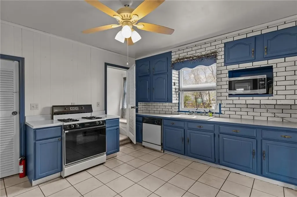258 Perrin Avenue Pawtucket RI 02861