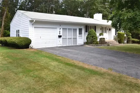 15 Highwood Drive Coventry RI 02816