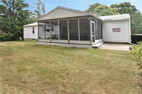 15 Highwood Drive Coventry RI 02816