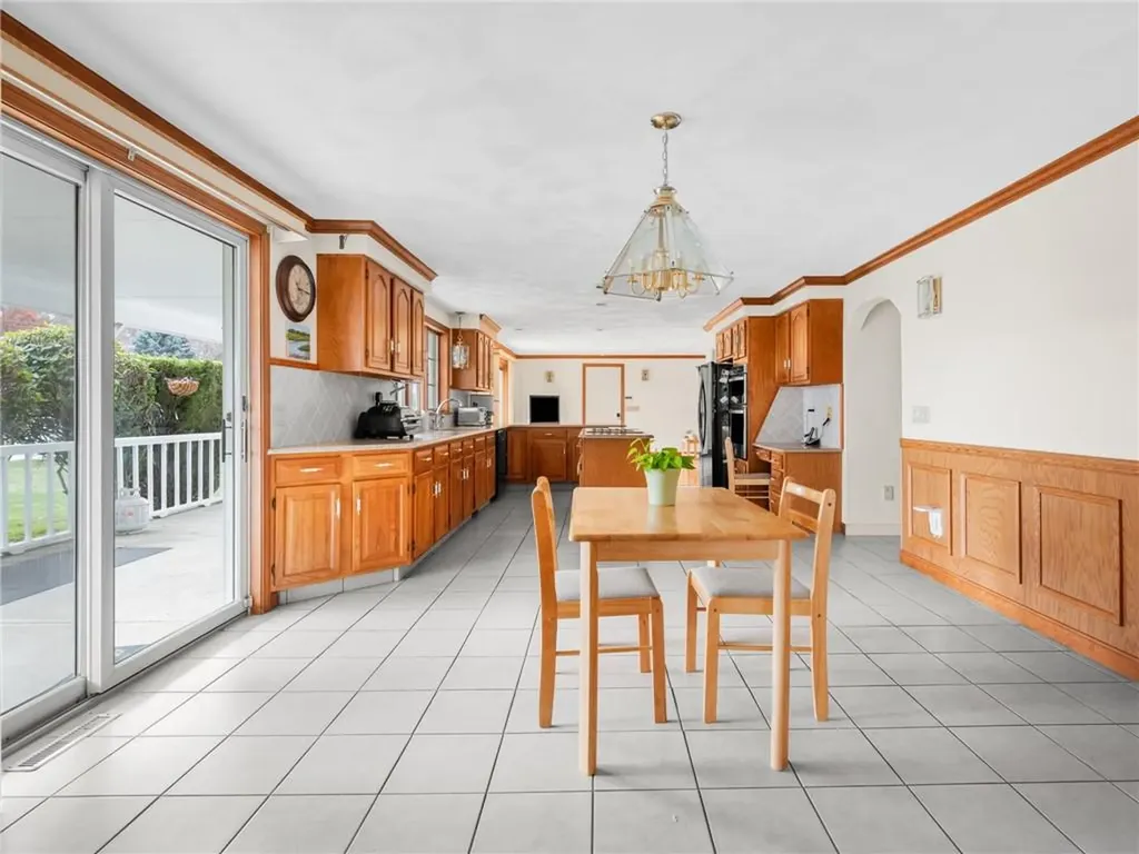 122 Cranberry Terrace Cranston RI 02921