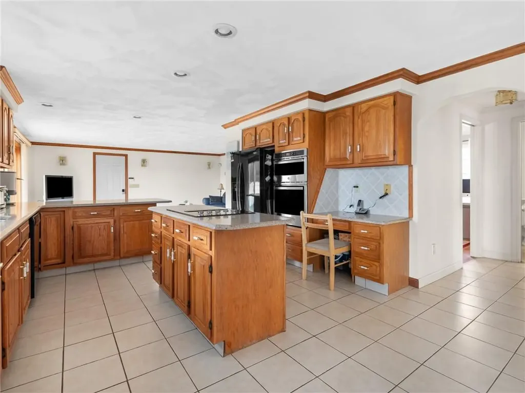122 Cranberry Terrace Cranston RI 02921