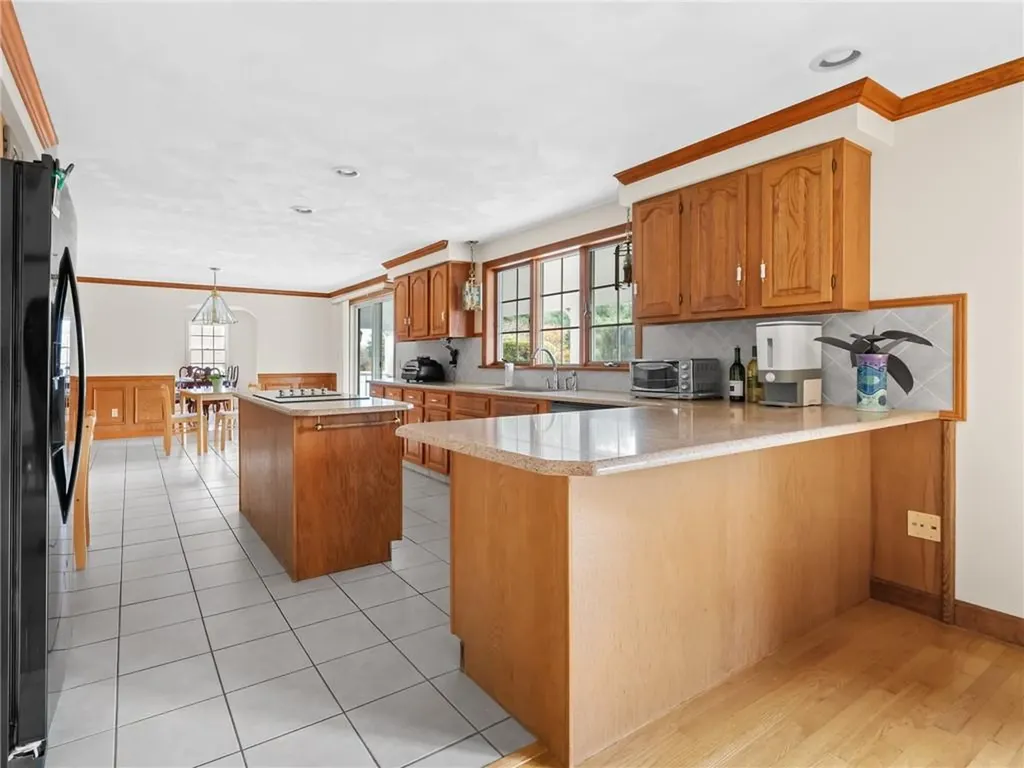 122 Cranberry Terrace Cranston RI 02921