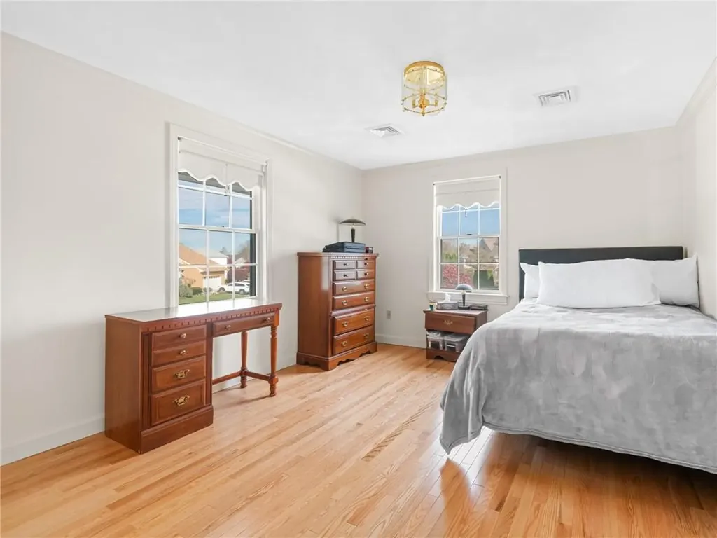 122 Cranberry Terrace Cranston RI 02921