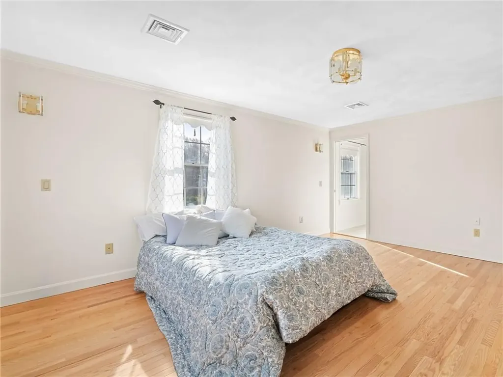 122 Cranberry Terrace Cranston RI 02921
