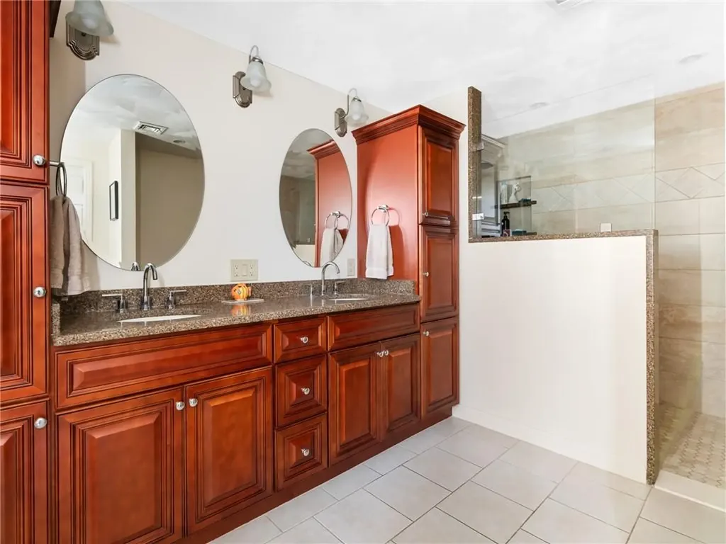 122 Cranberry Terrace Cranston RI 02921
