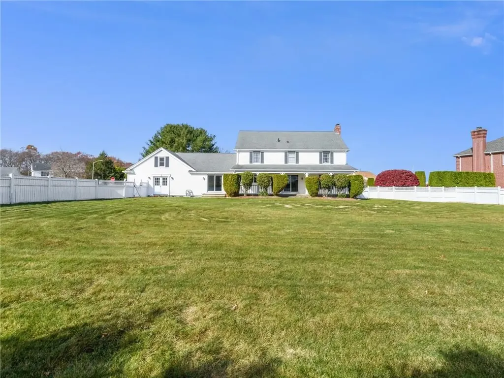122 Cranberry Terrace Cranston RI 02921
