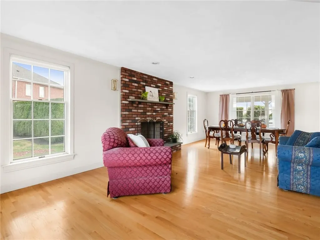 122 Cranberry Terrace Cranston RI 02921