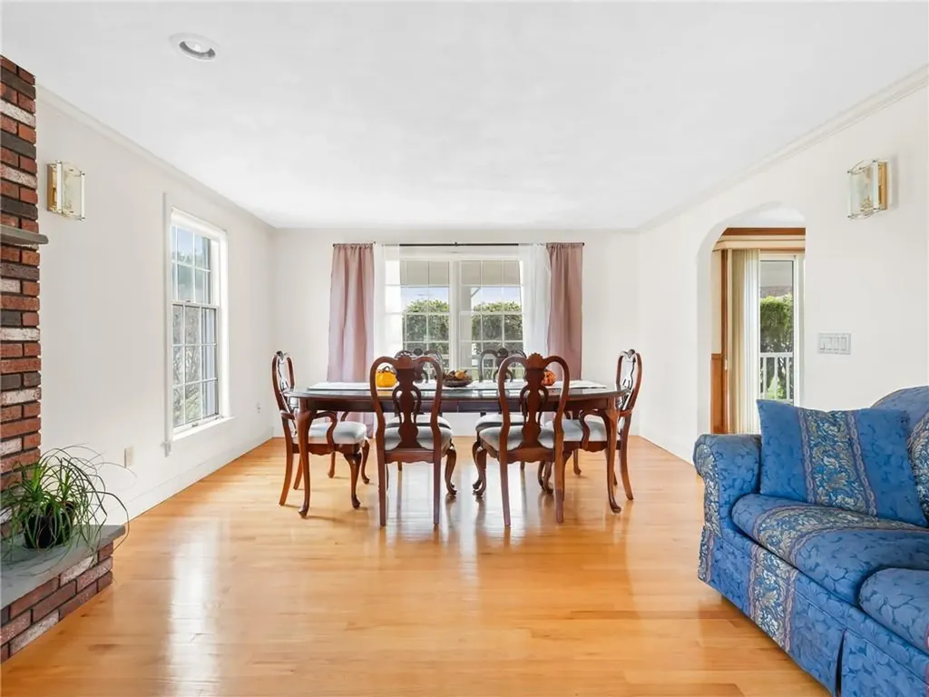 122 Cranberry Terrace Cranston RI 02921