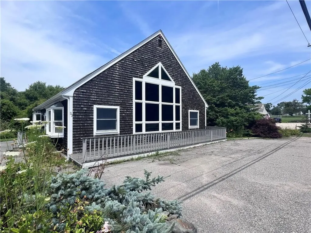 33 Meeting House Lane Little Compton RI 02837