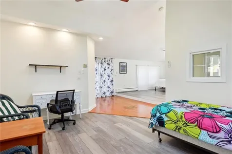 29 Wake Robin Trail Narragansett RI 02874