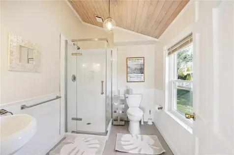 29 Wake Robin Trail Narragansett RI 02874