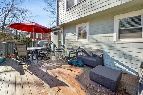 29 Wake Robin Trail Narragansett RI 02874